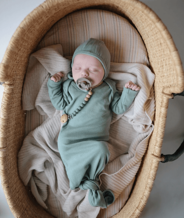 Mushie | Ribbed Knotted Baby Gown - Roman Green (0-3 MONTHS) | Little Lights Co.