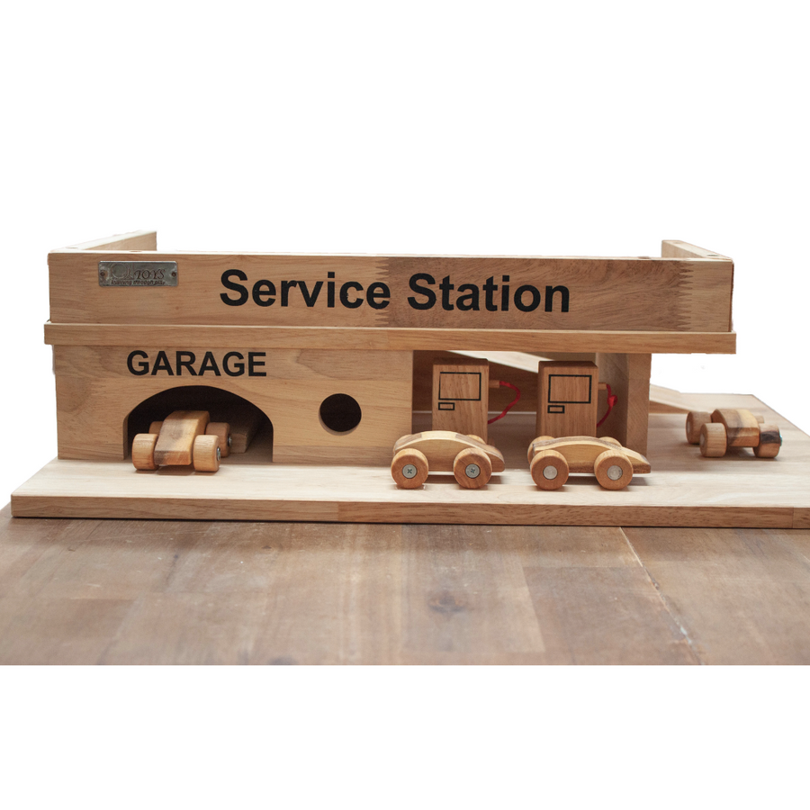 Q Toys | Solid Wooden Service Station