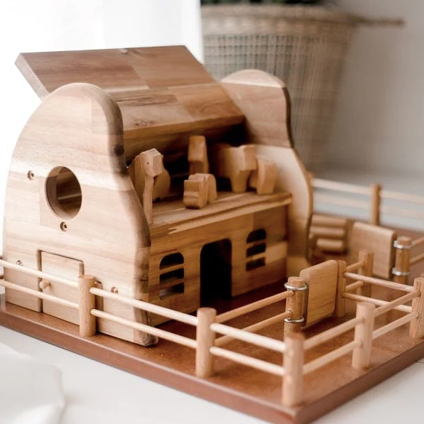 Q Toys | Wooden Farm and Barn Play Set