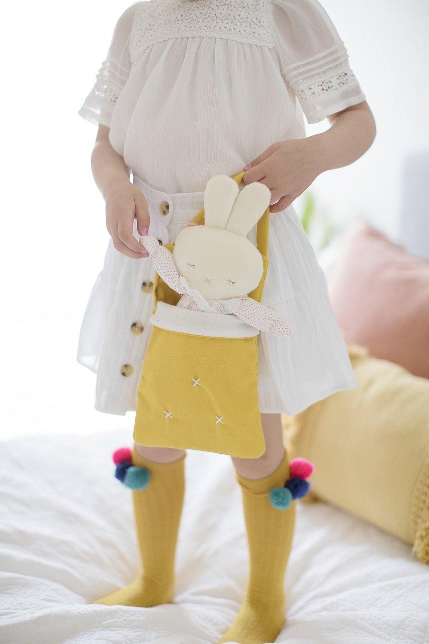 Alimrose | Doll Carry Bag - Butterscotch Linen | Little Lights Co.