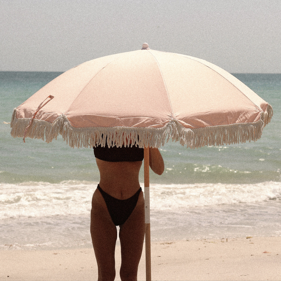 Sunnylife | Luxe Beach Umbrella - Salmon