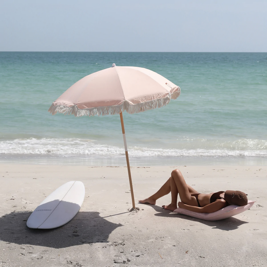 Sunnylife | Luxe Beach Umbrella - Salmon