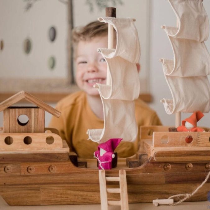 Qtoys | Wooden Pirate Ship - Image 3