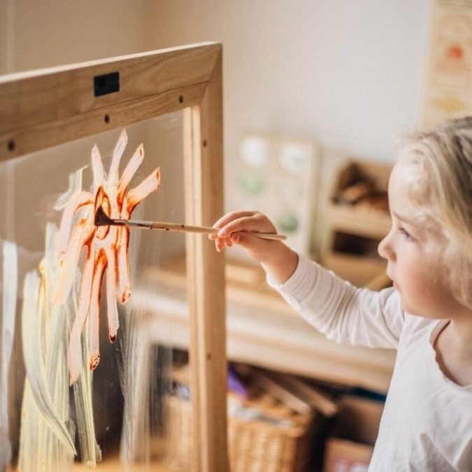 Qtoys | Perspex Easel - Image 5