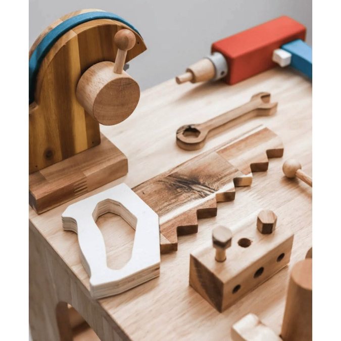 Qtoys | Wooden Work Bench and Tools - Image 4