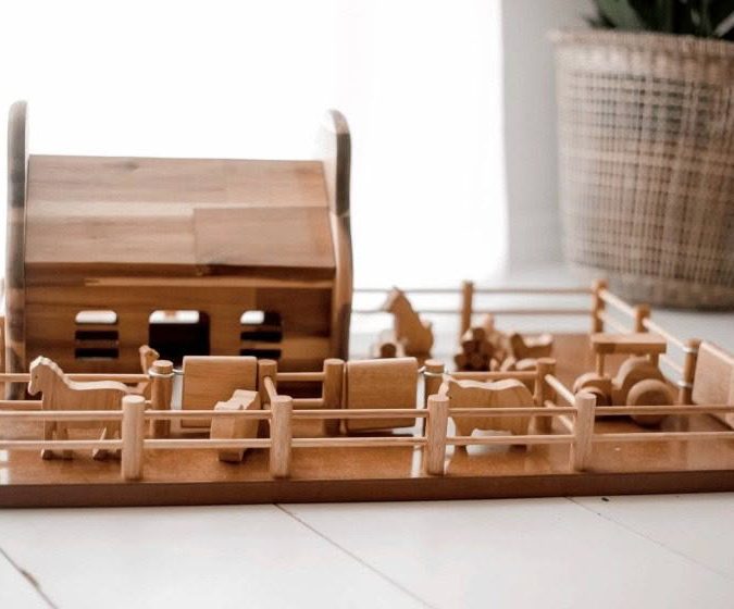 Qtoys | Wooden Farm and Barn Play Set - Image 2