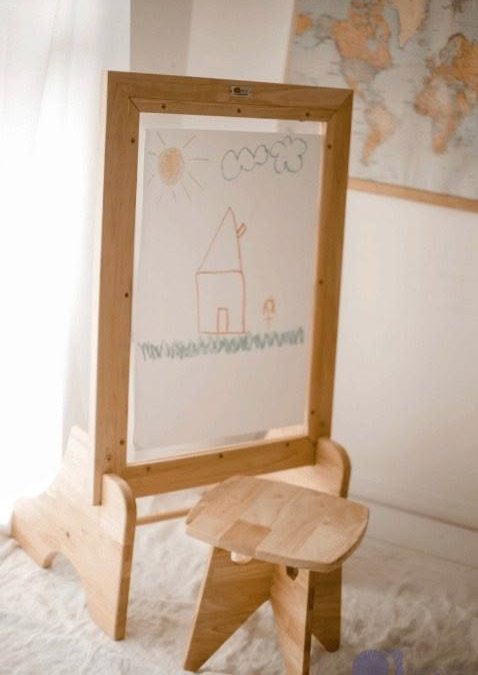 Qtoys | Perspex Easel - Image 3