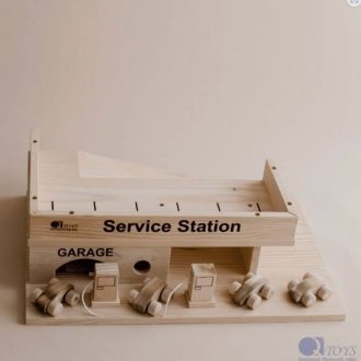 Qtoys | Solid Wooden Service Station