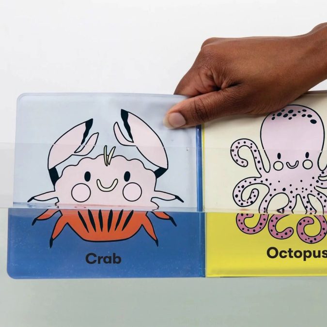 Mudpuppy | Colour Magic Bath Book, What Colour Am I? - Image 3