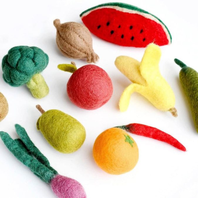 Tara Treasures | Felt Vegetables and Fruits Play Set B (11pc) - Image 3