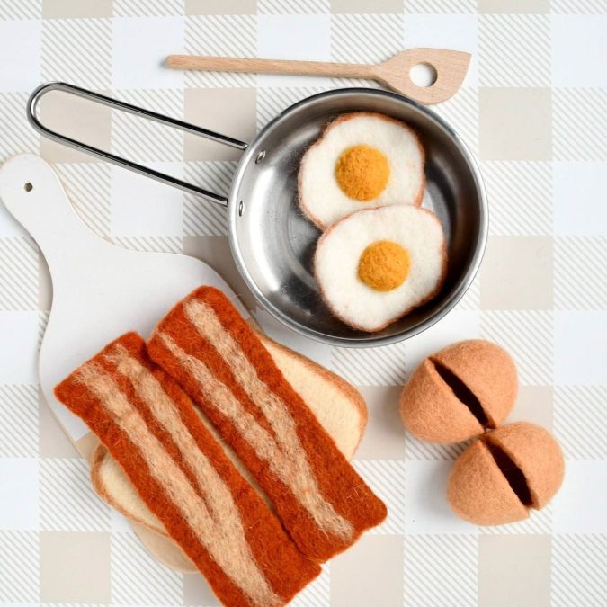 Tara Treasures | Felt Play Food, Bacon and Eggs Set - Image 4