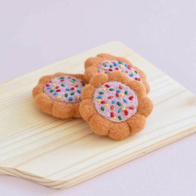 Tara Treasures | Felt Play Food, 100s and 1000s Biscuit