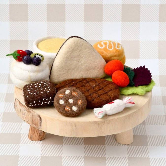 Tara Treasures | Felt Play Food, Pavlova Meringue Dessert - Image 3