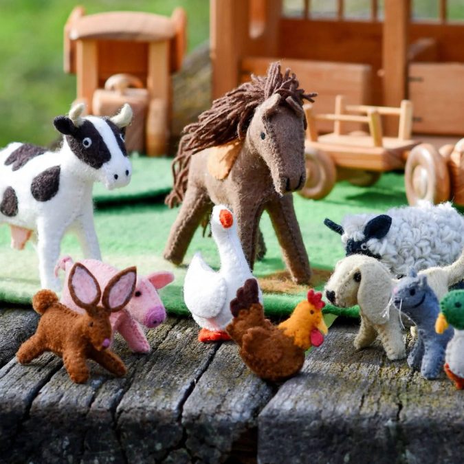 Tara Treasures | Felt Play Toys, Farm Animal Set (10pc)