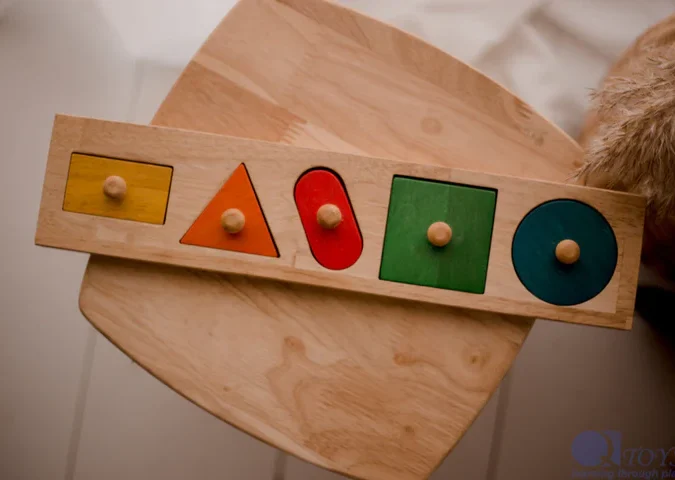 Qtoys | Giant Shape Knob Puzzle