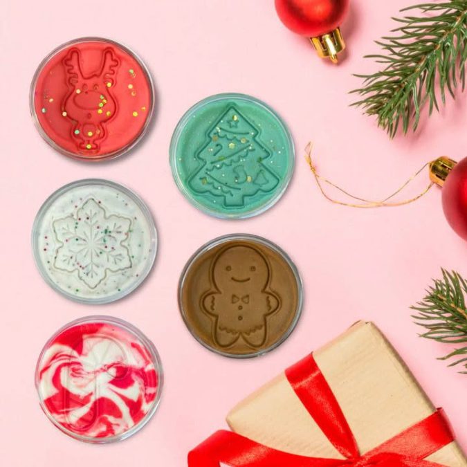 Wild Dough | Scented Playdough, Twinkle Red Christmas - Image 4