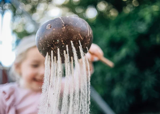 Qtoys | Coconut Sand Scoop