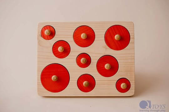 Qtoys | Montessori Different Size Circle Puzzle - Image 3