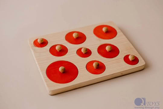 Qtoys | Montessori Different Size Circle Puzzle - Image 4