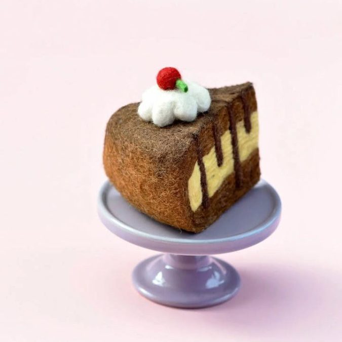 Tara Treasures | Felt Play Food, Chocolate Caramel Cake Slice - Image 4