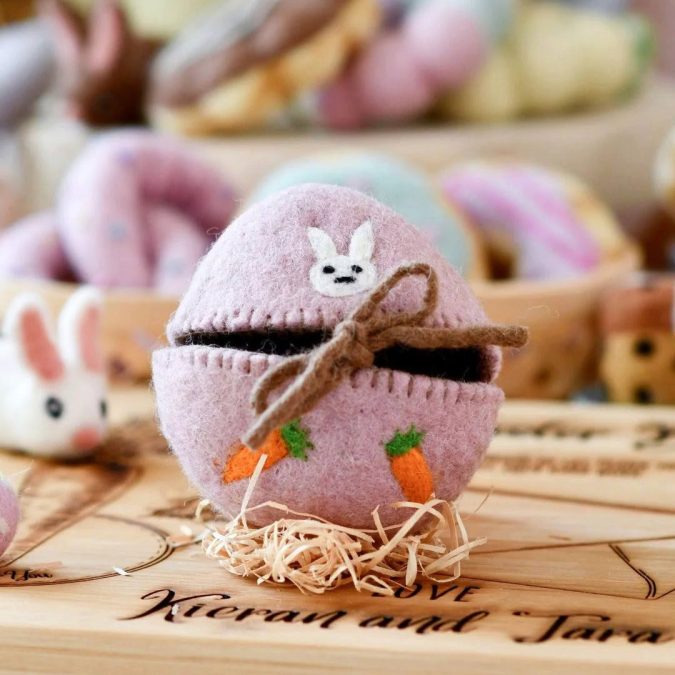 Tara Treasures | Felt Easter Egg Cover, Pink with Bunny Motif - Image 3