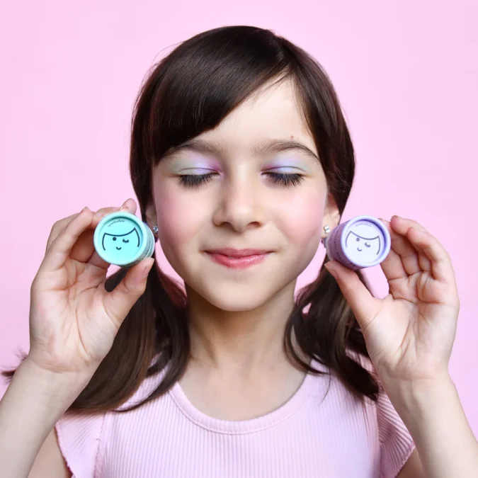 No Nasties | Natural Kids Mineral Eyeshadow, Purple - Image 5